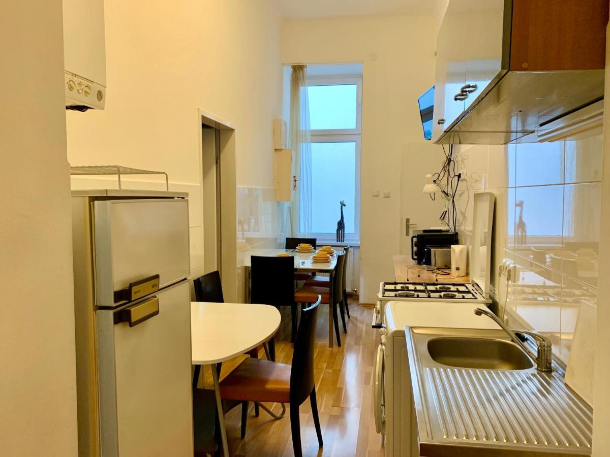Raisa Apartments Lerchenfelder Guertel 30 Виена Екстериор снимка
