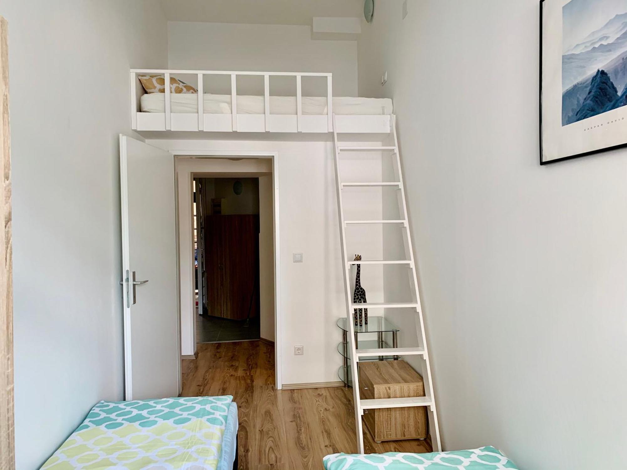 Raisa Apartments Lerchenfelder Guertel 30 Виена Екстериор снимка